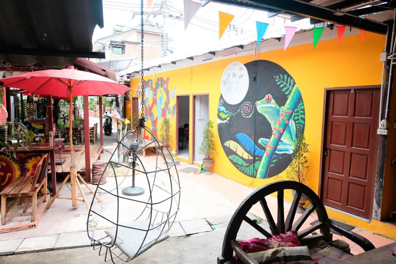 Cody Guesthouse Chiang Mai Exterior foto